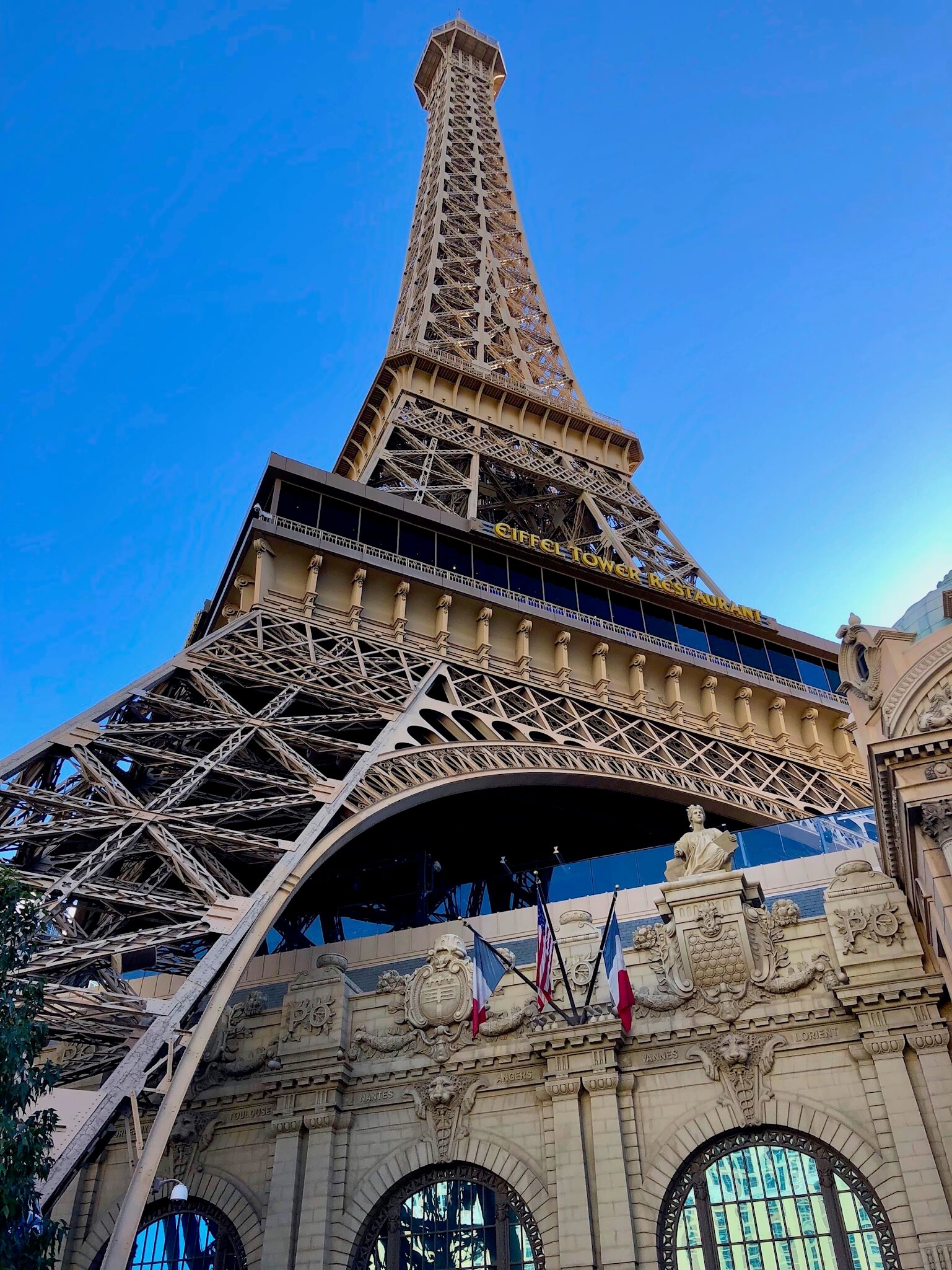 Lower Eiffel Tower Las Vegas